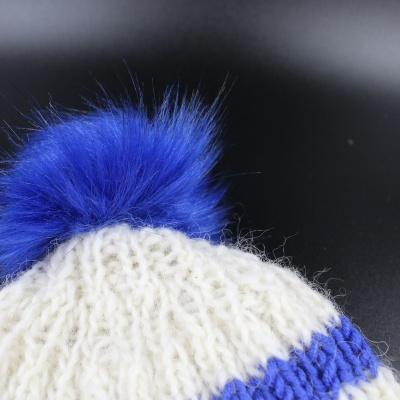 game-day-knit-hat-maple-leafs-reverse-small-3