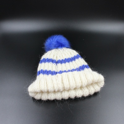 game-day-knit-hat-maple-leafs-reverse-small-4