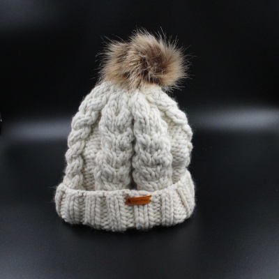 hat-unisex-cozy-cable-knit-hat-merino-wool-natural-3