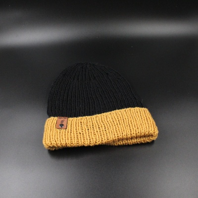 hat-unisex-ribbed-knit-beanie-wool-gold-black-1