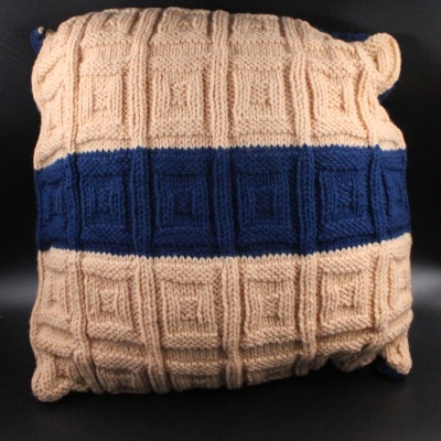 pillow_reversible_blocks_navy_and_beige_2