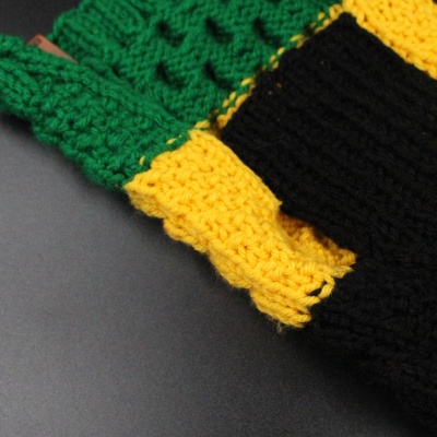 sweater-dog-custom-cabled-dog-sweater-jamaica-acrylic-kelly-green-sunflower-black-4