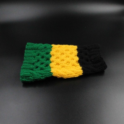 sweater-dog-custom-cabled-dog-sweater-jamaica-xs-acrylic-kelly-green-sunflower-black-1